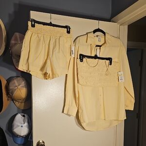 A New Day Yellow and Cream Striped Set